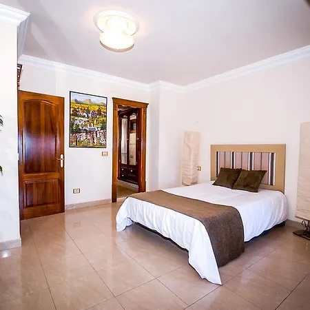 El Reducto Beachfront Holiday home *