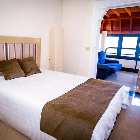 El Reducto Beachfront *